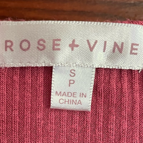 3/$20💥S/P Lounge Ribbed Racerback Tie-Hem Flowy Tank Top, Mulberry, Rose+Vine - Picture 8 of 9